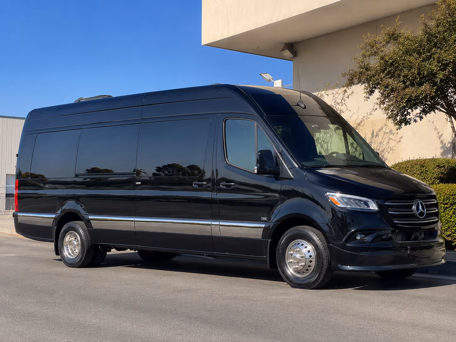 durham 20 passenger sprinter van