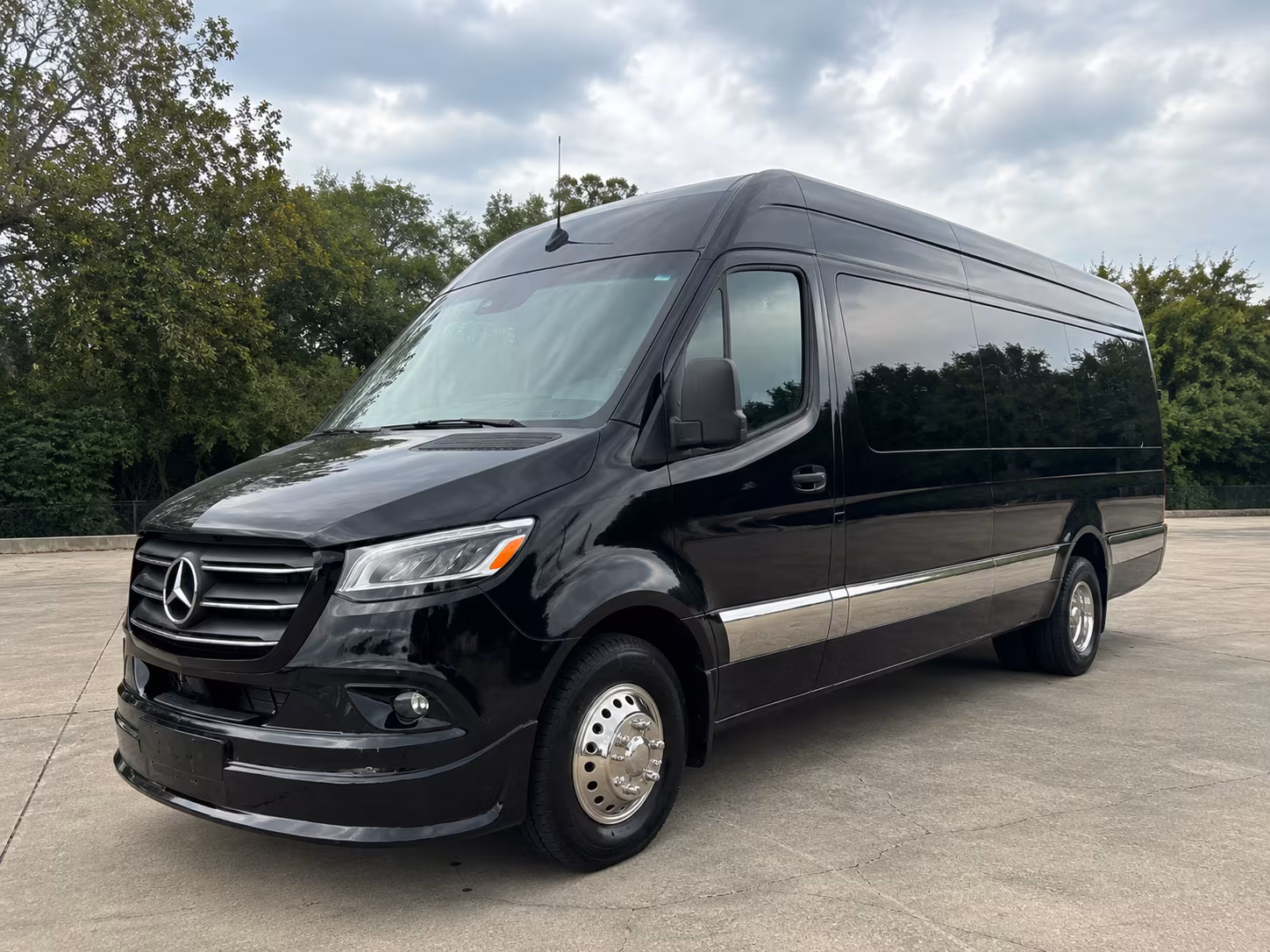 durham 8 passenger sprinter van